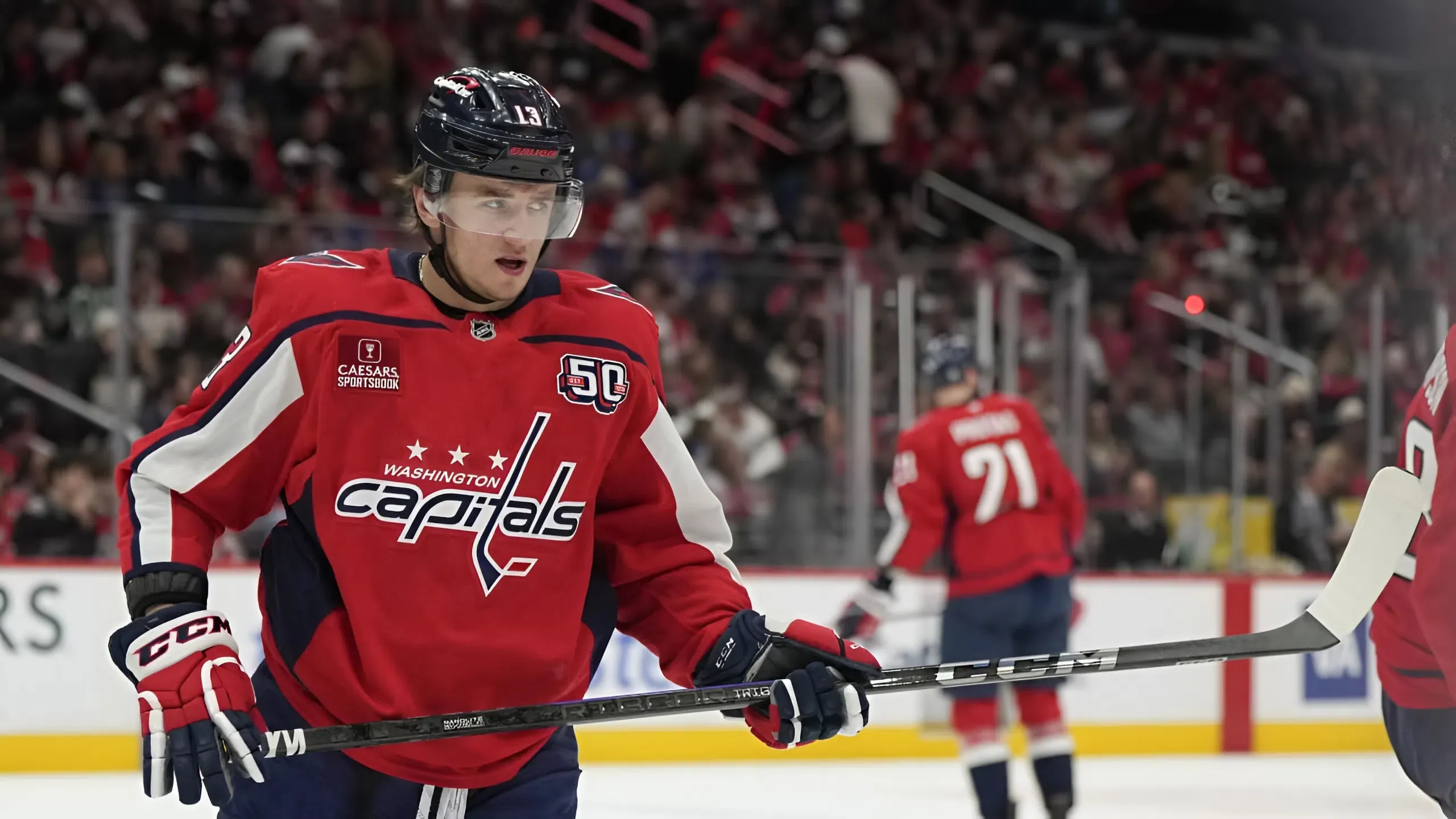Jakub Vrana Unlikely to Re-Sign with Predators as Former SHL Team Shows Interest trucc