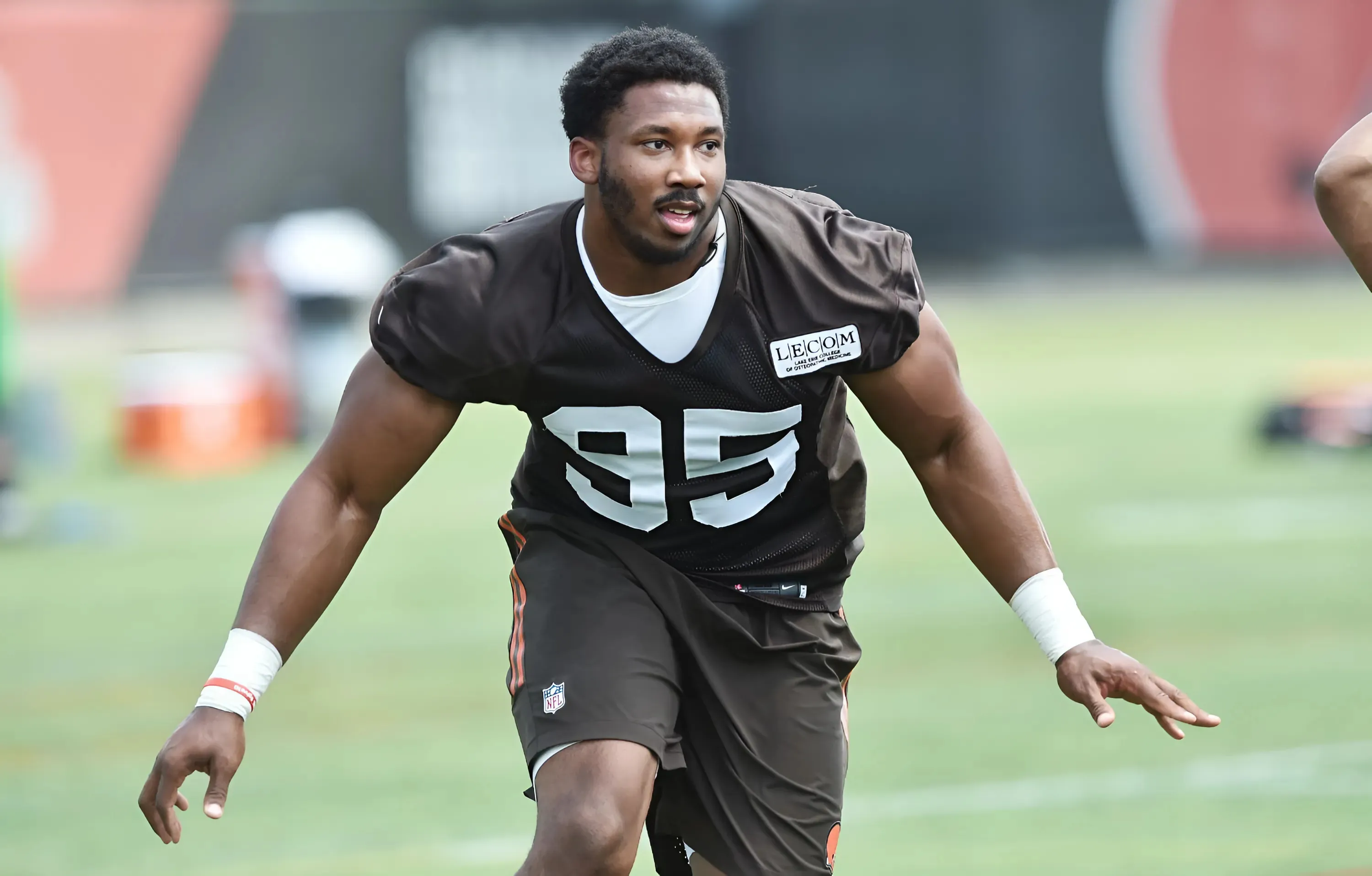 Browns’ Myles Garrett Sends Strong Message to Cowboys
