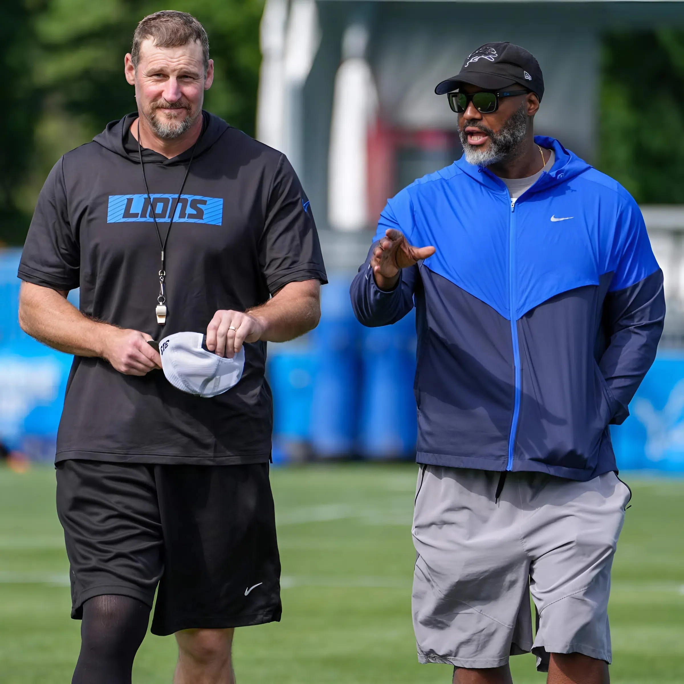 Lions urged to make a move before the Bears make it first