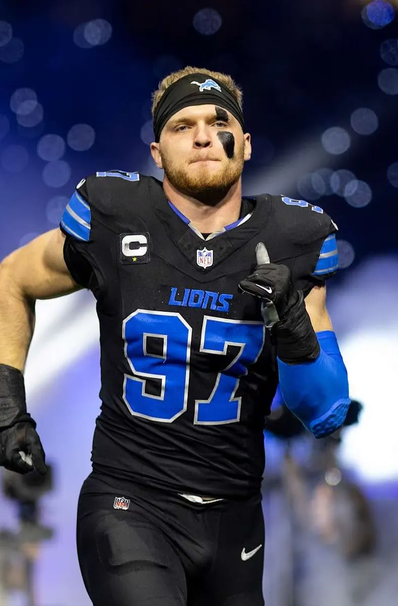 Lions Cautioned Over Aidan Hutchinson Contract Extension