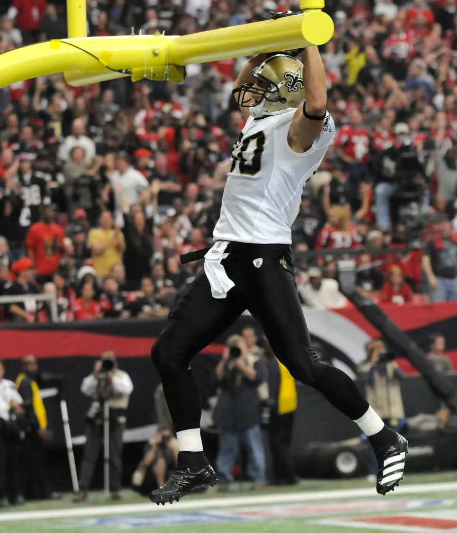 Jimmy Graham's signature touchdown dunk is the Saints Play of the Day