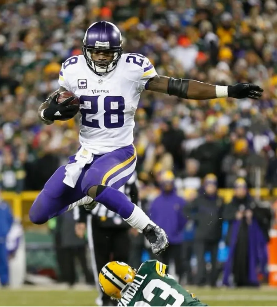 Vikings legend Adrian Peterson gets into fistfight over poker room dispute