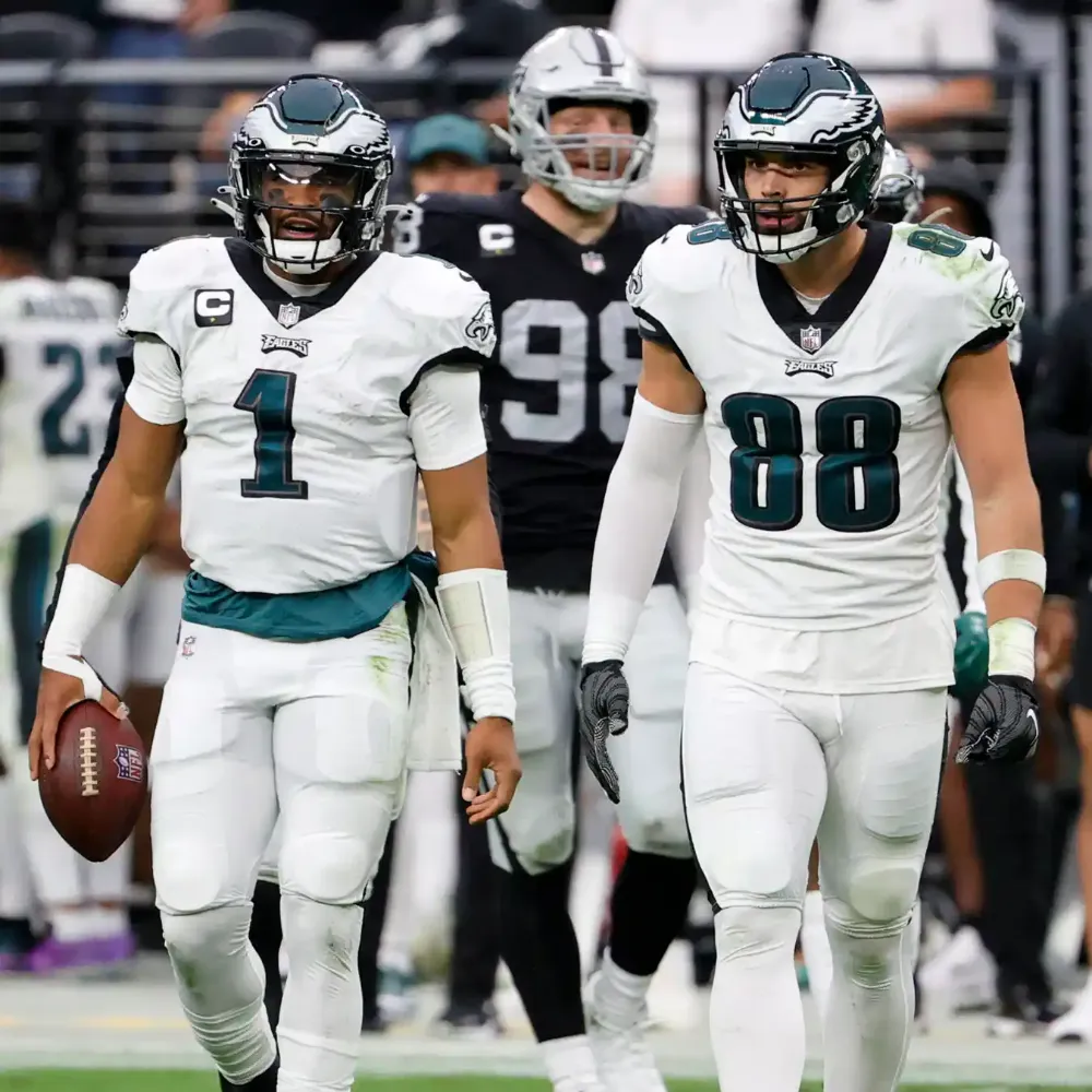 “He made me feel like I mattered” – Jalen Hurts quietly reaches out to Dallas Goedert during contract limbo, sealing his return and proving once again why he’s not just the Eagles’ quarterback, but the soul of the franchise - suong