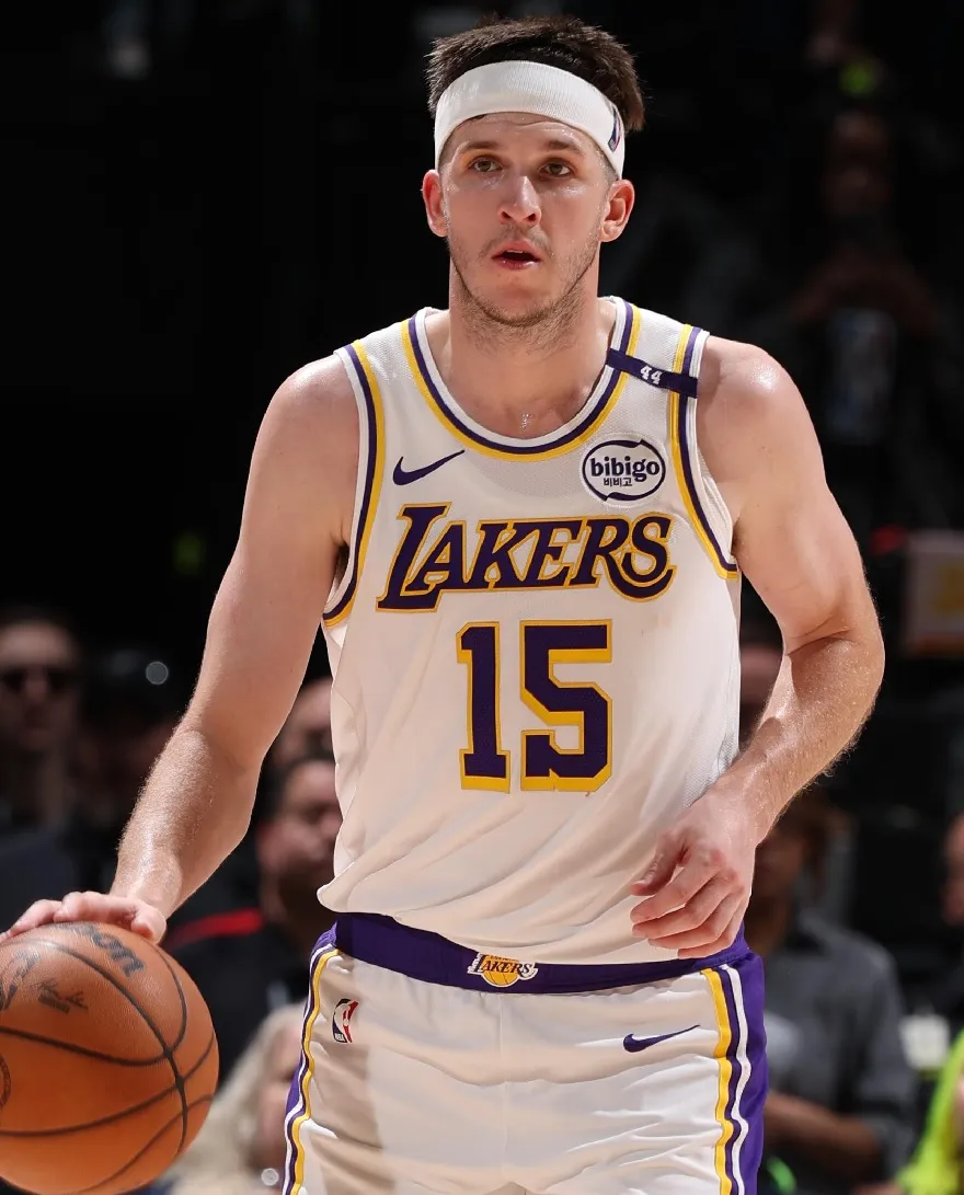 Trade Pitch Sees Lakers Flip Austin Reaves for DPOY in Antetokounmpo Deal