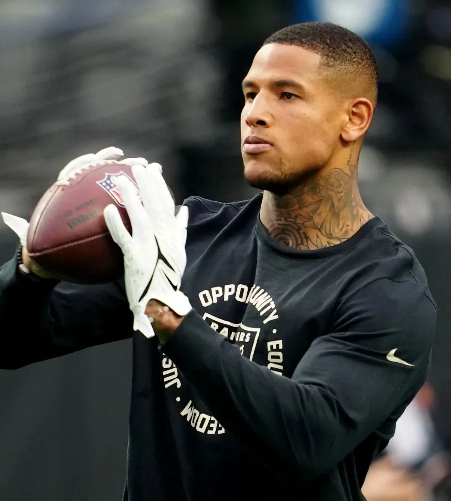 Raiders Superstar Makes Interesting Darren Waller Announcement