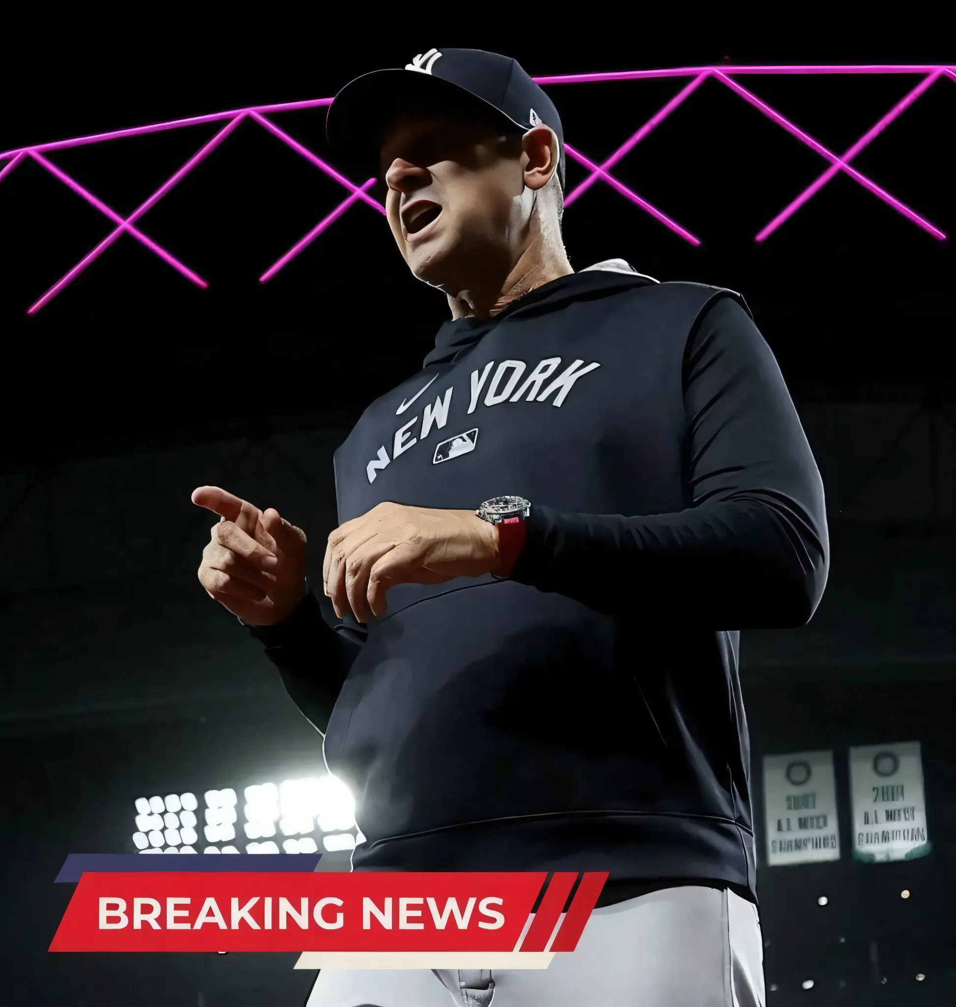 Yankees Trade Proposal Brings $15 Million Gold Glove Infielder Back to the Bronx
