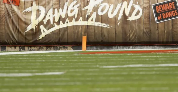Former Browns Bust Signs With Cowboys