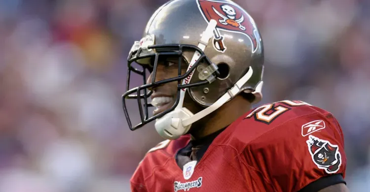 Rondé Barber sees shades of himself in Buccaneers rookie cornerback
