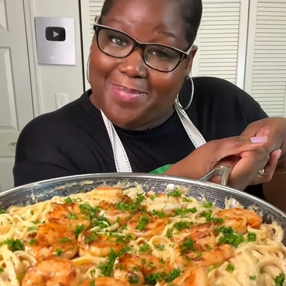Creamy Cajun Shrimp Alfredo – A Pasta Dream Come True