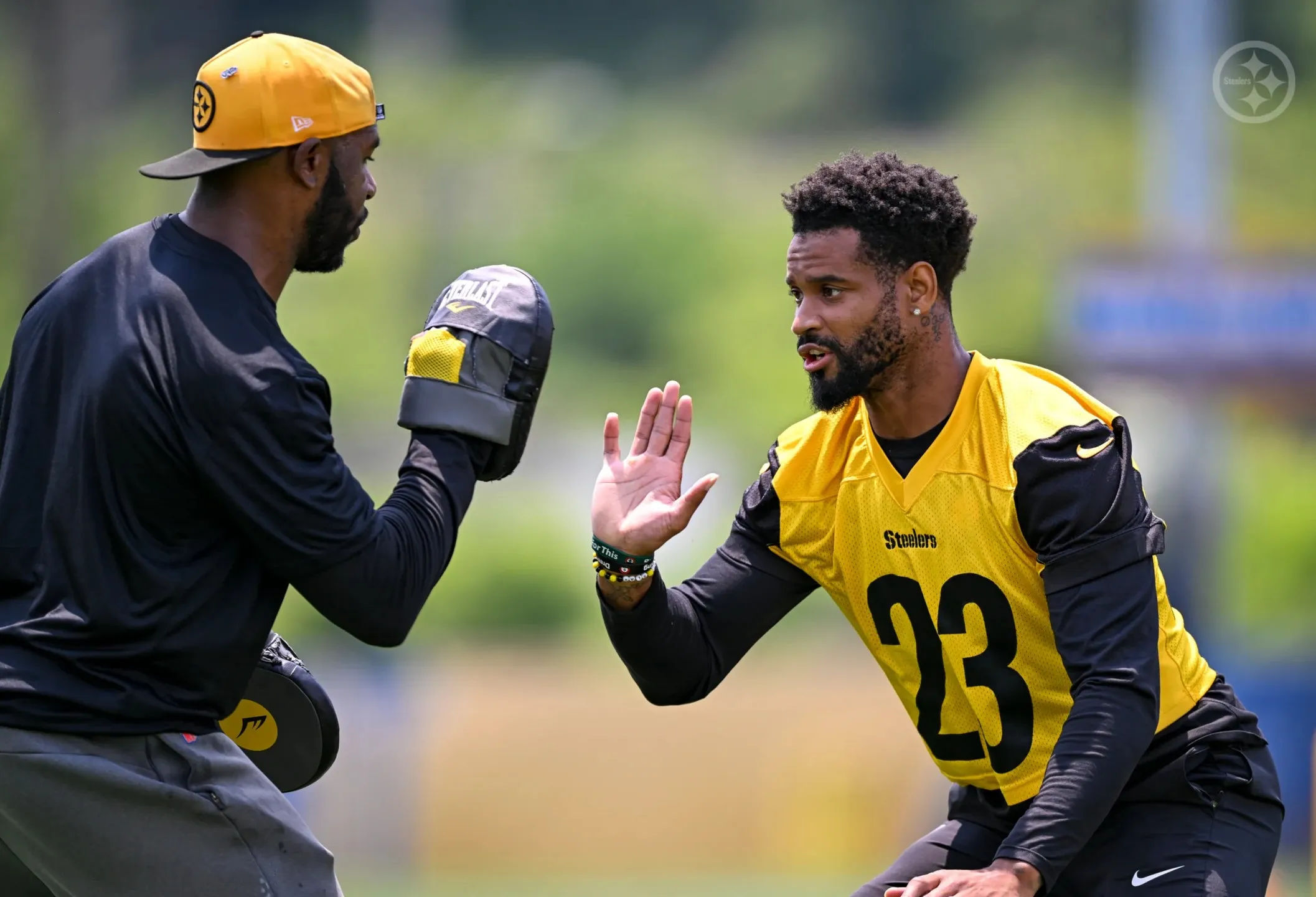 Steelers' Darius Slay Knows Exactly How To Fix Joey Porter Jr.: 'He Can't Catch'