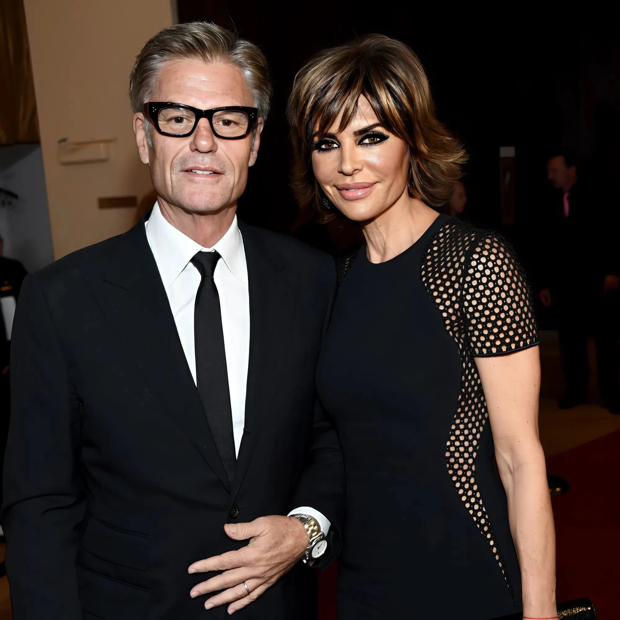 Lisa Rinna's husband Harry Hamlin is being accused and investigated for tax evasion of $1.9 million. Personal data collection documents show that Harry Hamlin has been evading taxes since 2019, and collected and frozen 5 bank accounts related to him.