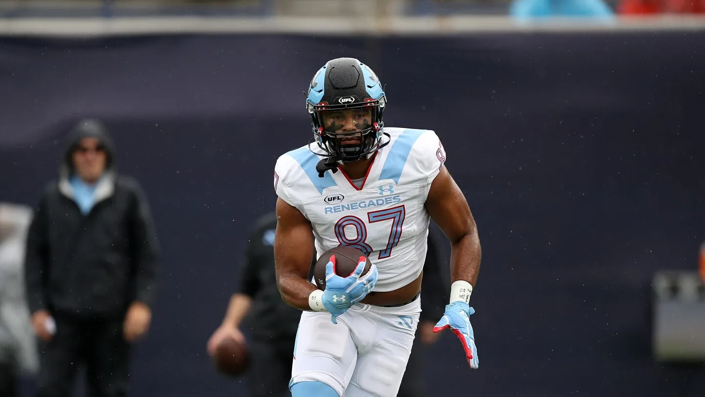 Saints sign potentially versatile chess piece from UFL