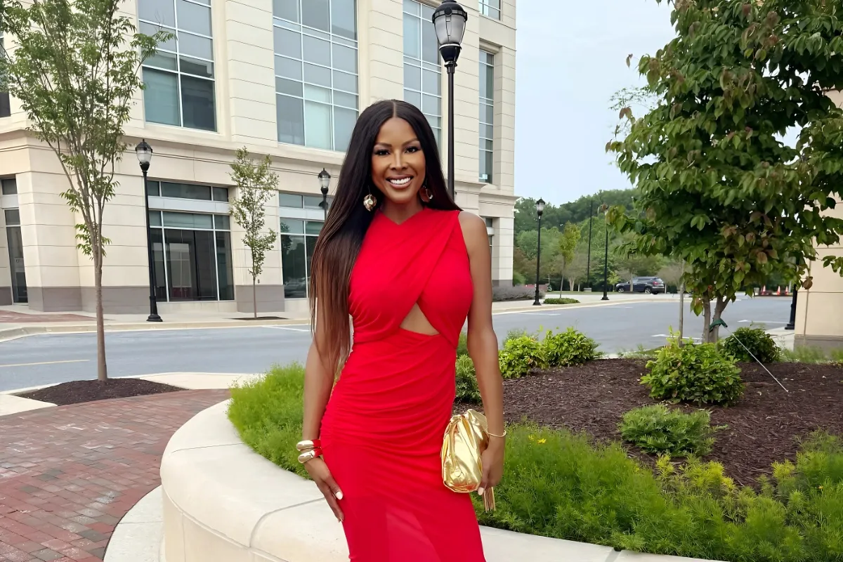 Stacey Rusch Launches Cannabis Brand After Denying Gizelle’s Claims at RHOP Reunion as Fans Call Her Out and Say “Gizzy Never Lies” tram