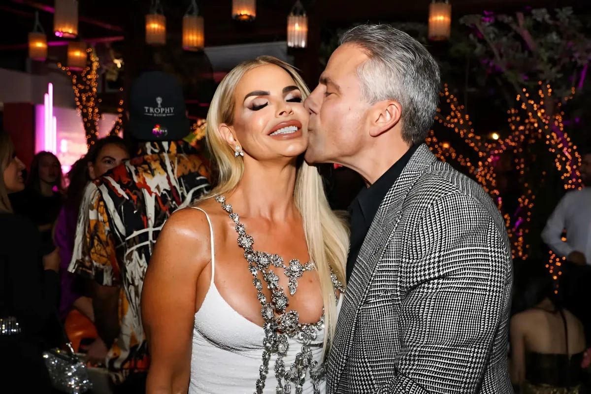 Alexia Nepola is Still Intimate with Todd Despite Divorce-quang