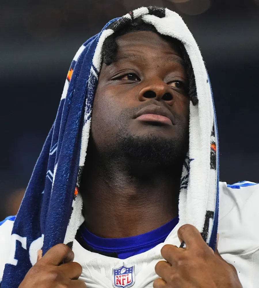 Questionable Commanders signing already backfiring after minicamp injury