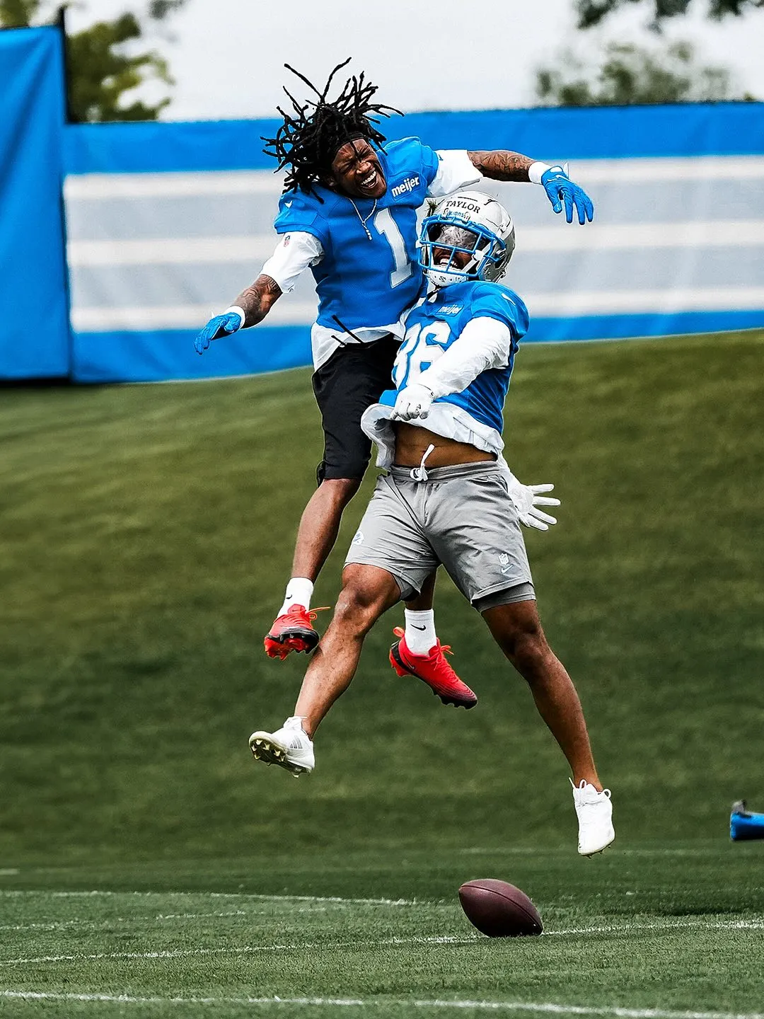 Lions Predicted to Have Unique Quarterback Dilemma This Season