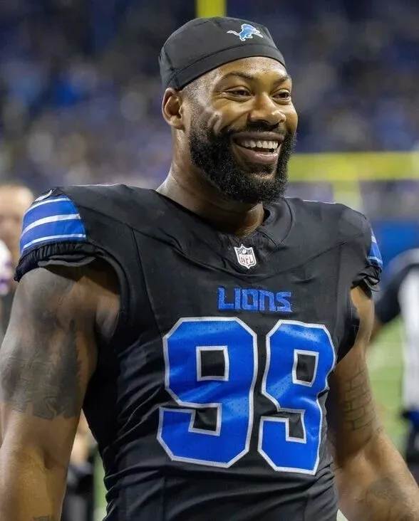 Lions Rival Urged to Sign Za'Darius Smith
