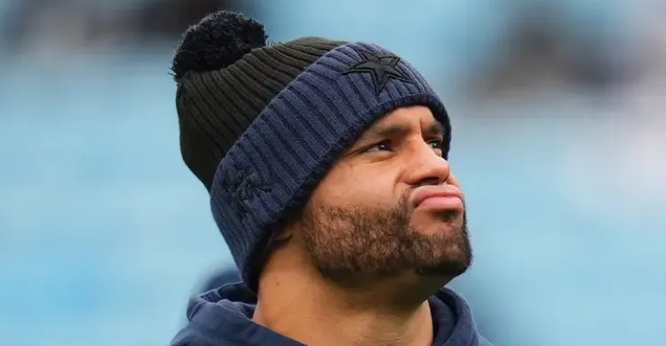 Cowboys Predicted to Cut Ties With Dak Prescott for Generational QB