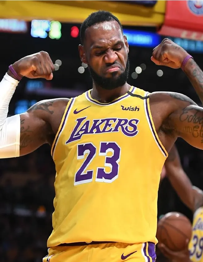 Tom Brady Turns Heads With Bold Statement About LeBron James