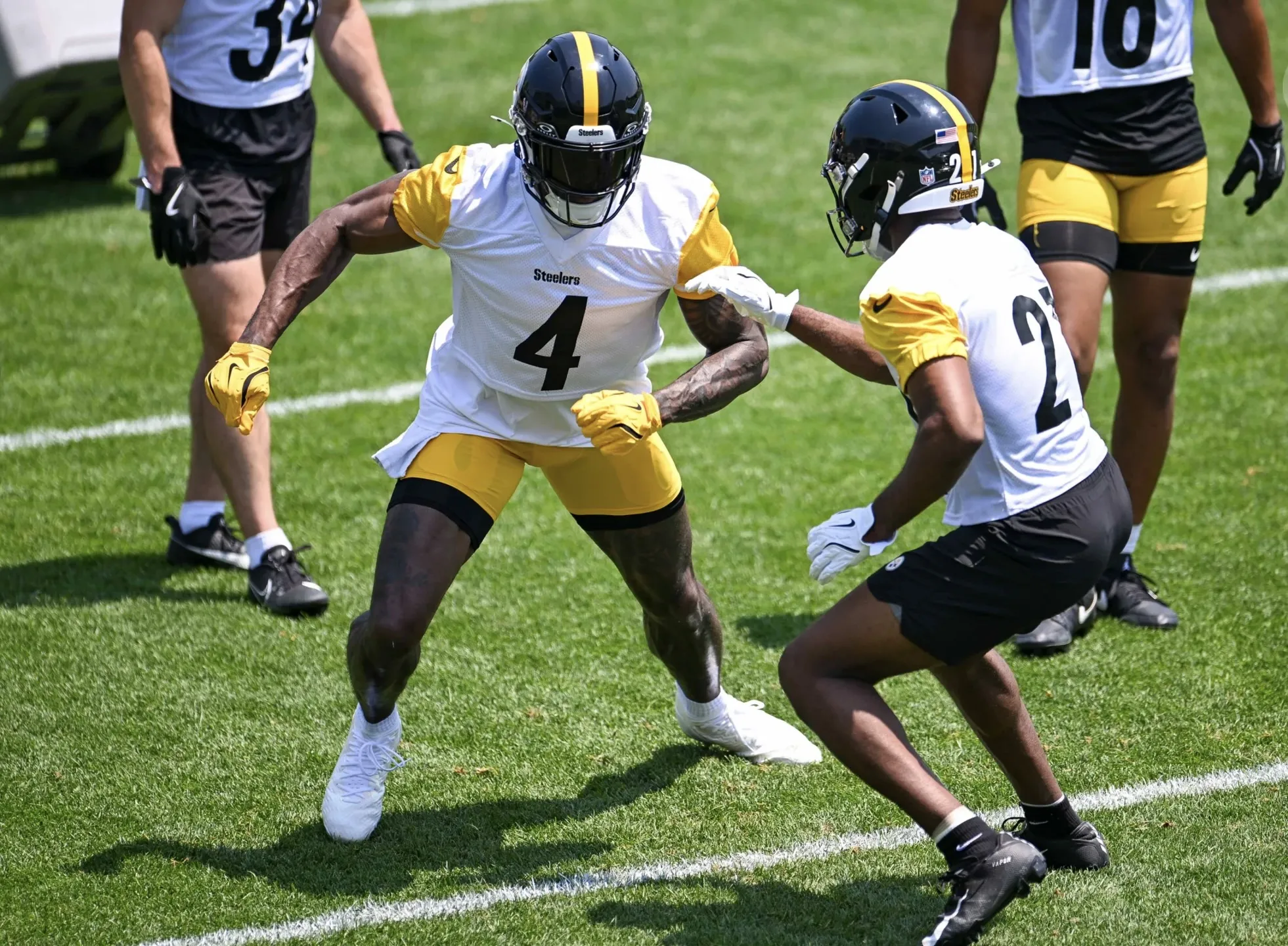 Seahawks GM Speaks out on Steelers ‘Aggressive’ Pursuit of WR DK Metcalf