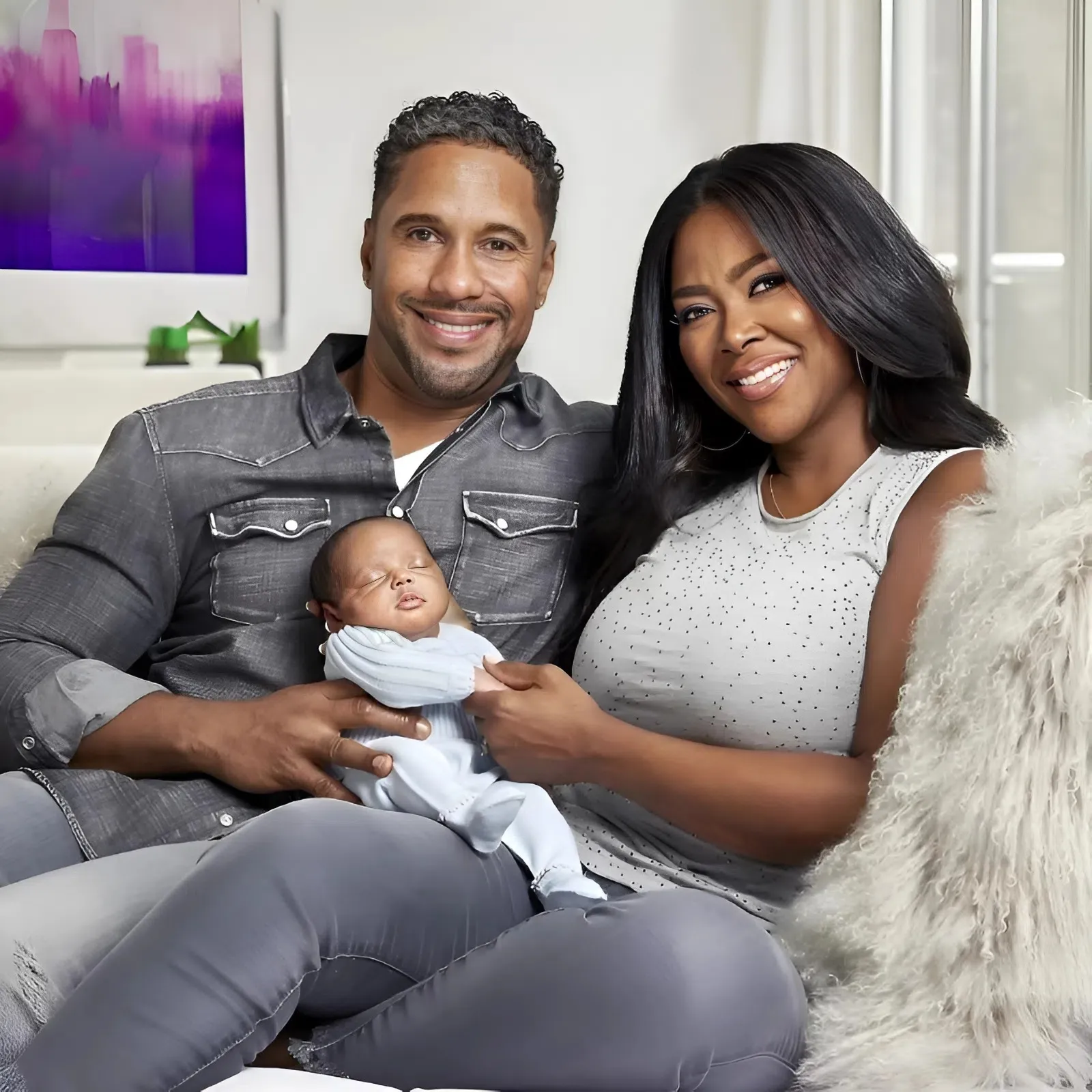 RHOA: Kenya Moore and Ex Marc Daly’s Salaries Are Revealed as Kenya Finalizes Divorce After Sharing Cryptic Post About “Closure,” Plus Parenting Plan Details