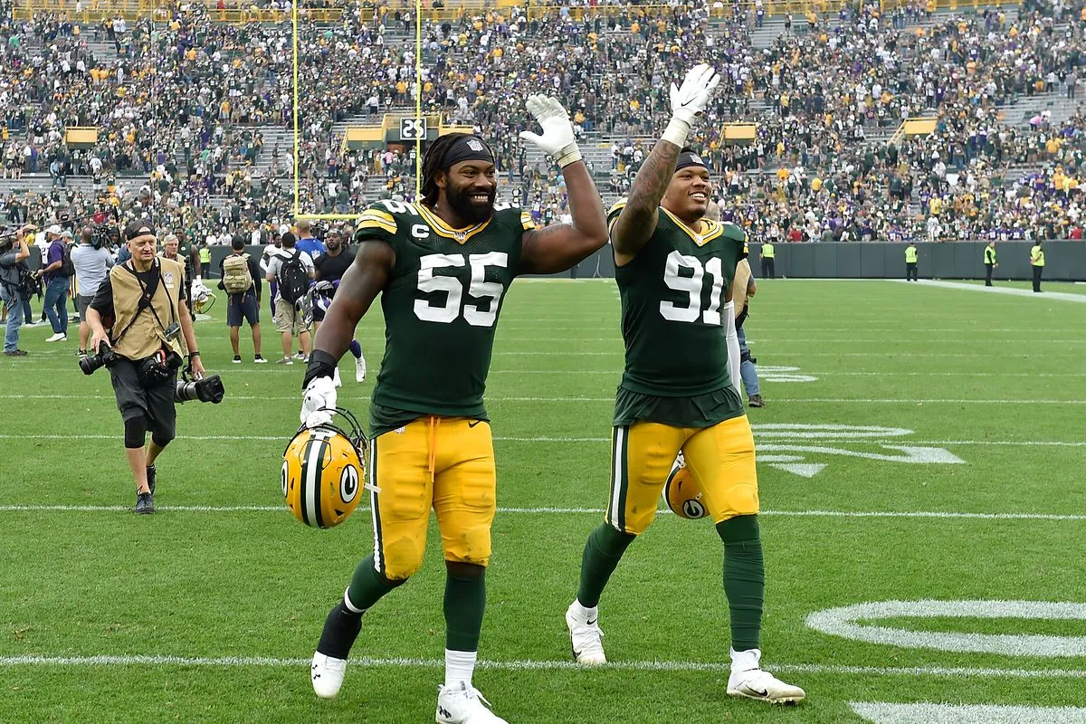 Should the Saints take a look at Za'darius Smith or Preston Smith?