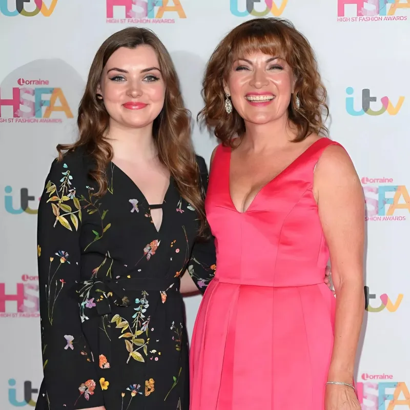 Lorraine Kelly left 'stunned' after being sacked and gave sad two-word response ngocc