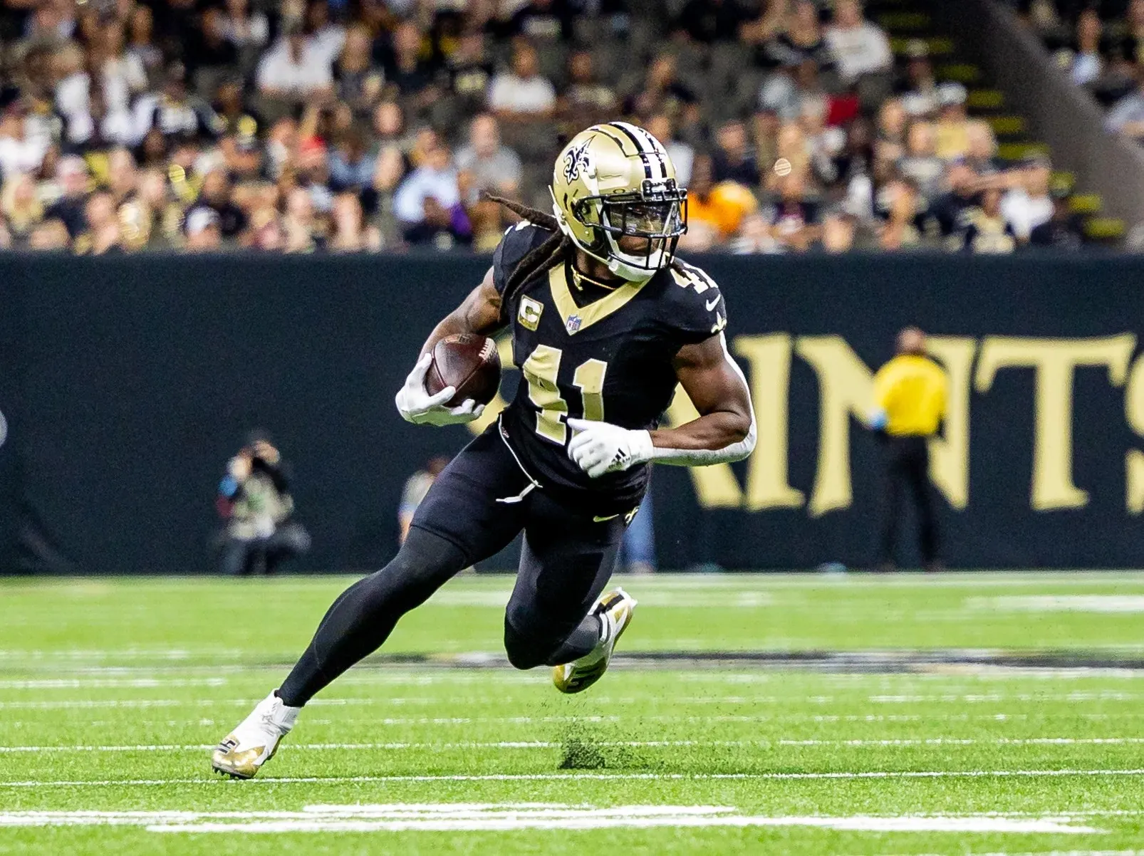 New Orleans Saints running back Alvin Kamara left out of CBS's top 100 players
