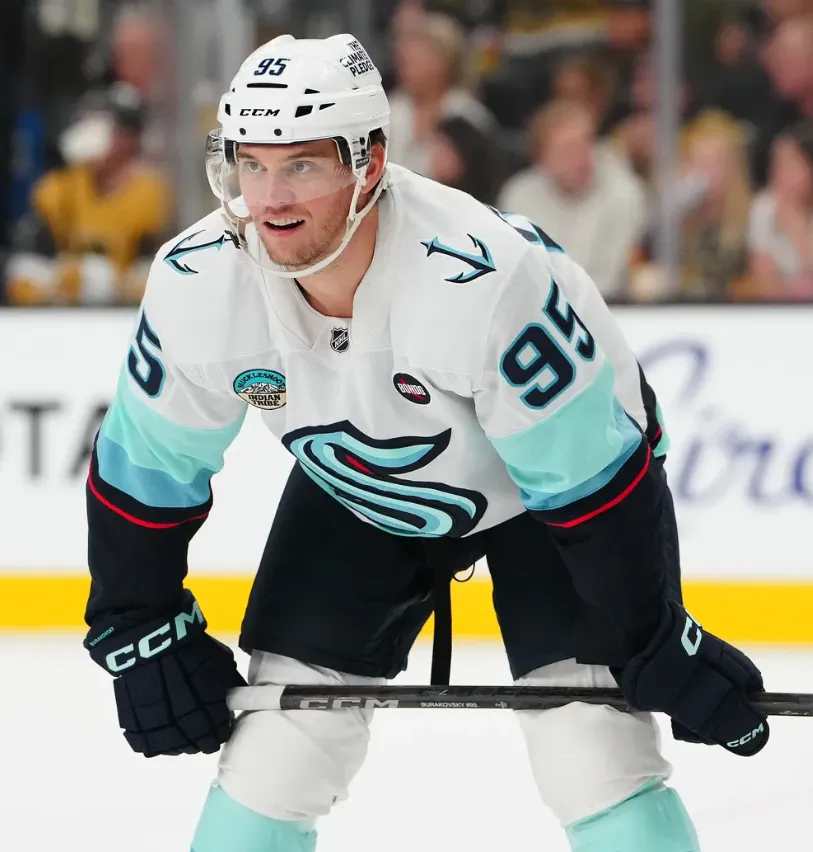 Blackhawks Acquire Andre Burakovsky From Kraken in Forward Swap