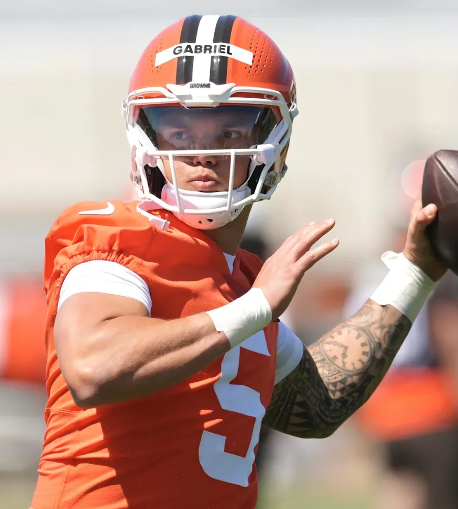 Browns Face QB Crossroads: Gabriel vs. Shedeur Battle for 2026 Starter Spot