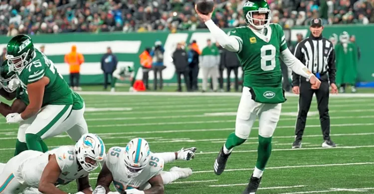 New York Jets Coaches Still Have Surprising Opinions On QB Aaron Rodgers
