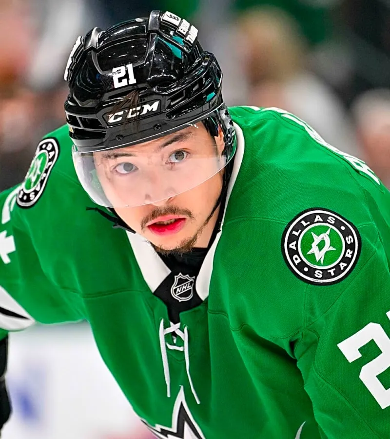 New York Rangers involved in trade talks for two superstar wingers