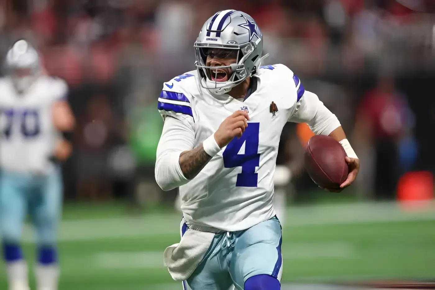 Cowboys' Dak Prescott Already Subject Of Odd Training Camp Criticism