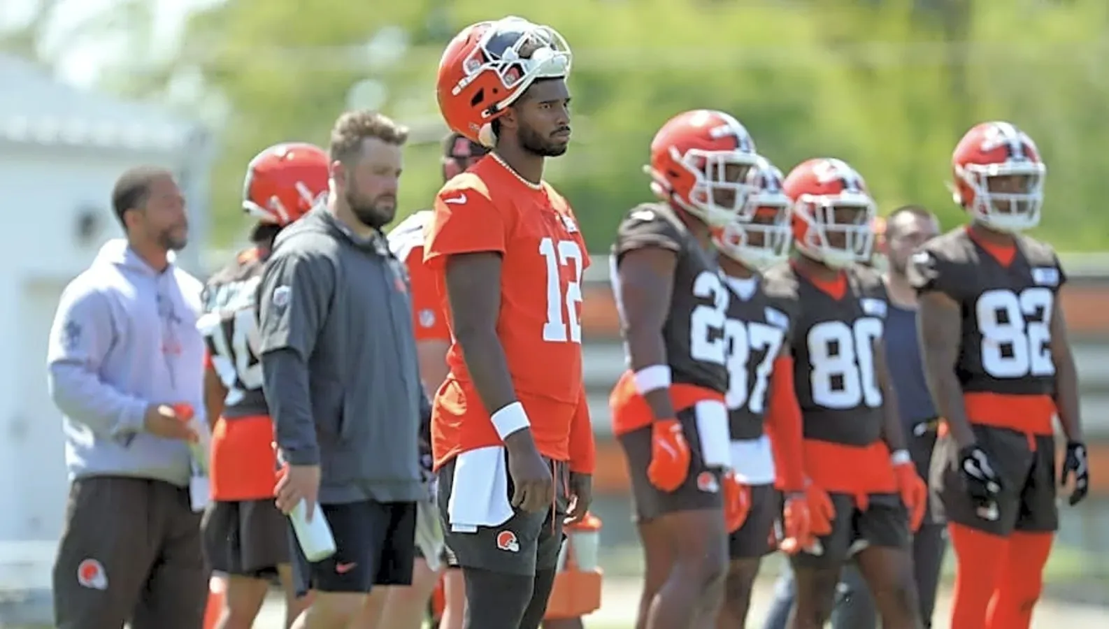Cleveland Browns face critical quarterback dilemma as preseason calls for drastic changes