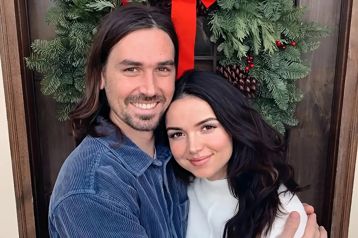 Bekah Martinez Announces She’s Pregnant With Third Child as Her Family Grows With Grayston Leonard tram