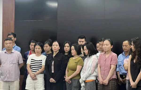 Bắt k;hẩn cấp 36 đối tượng là lãnh đạo, cán bộ Viện Pháp y t;;âm t;;hần trung ương biến phòng b;ệnh thành nơi ăn chơi, sử dụng m;;ai t;;húy