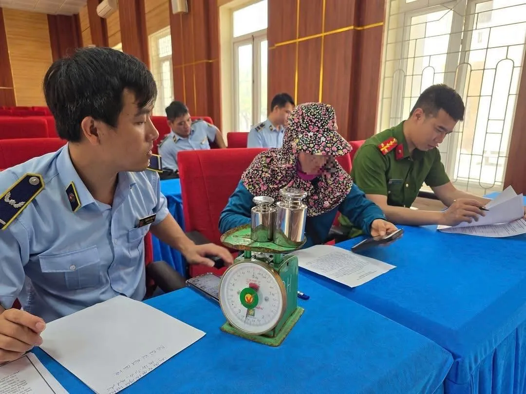 Cả nước đang hướng về Sầm Sơn, Thanh Hóa: Bán hải sản thế này thì ai dám đến nữa