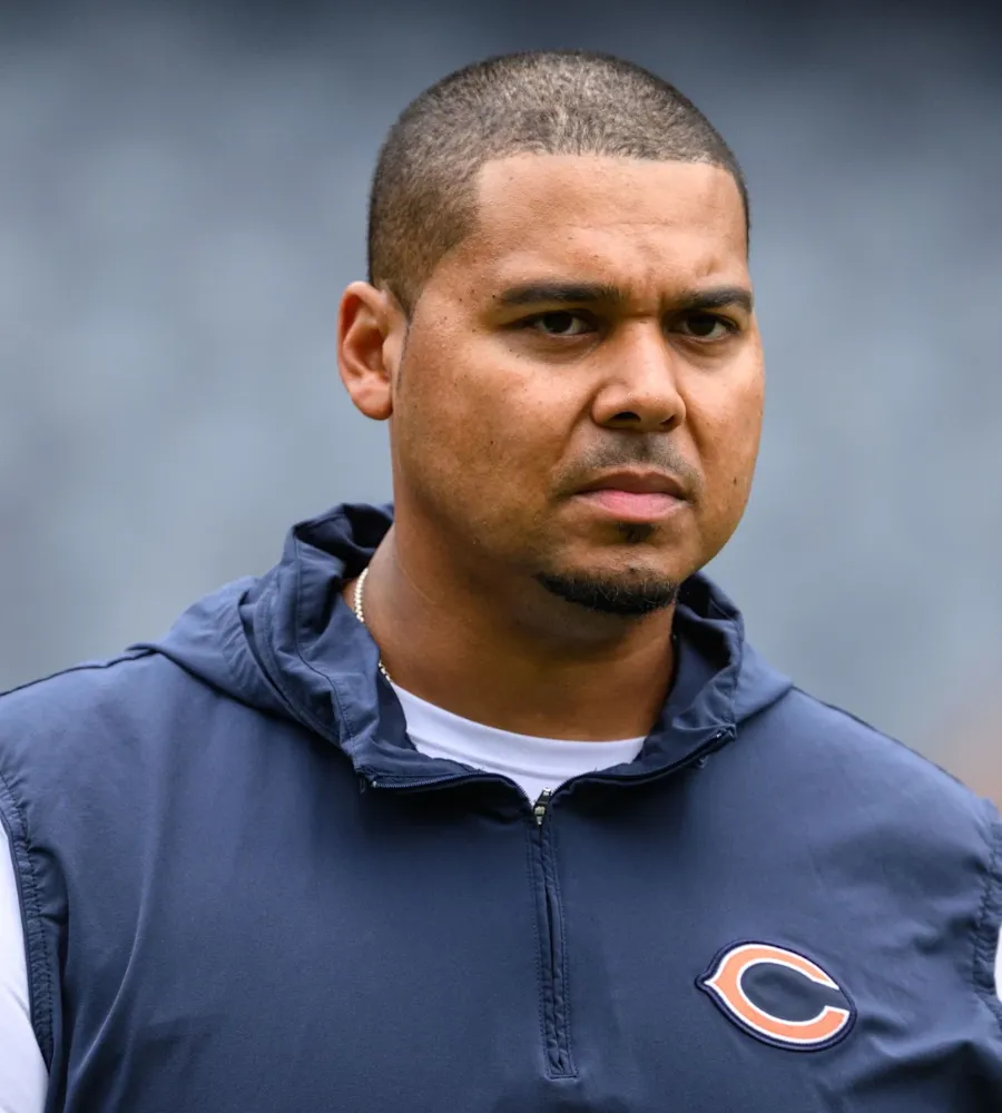 Chicago Bears facing contract dilemma with critical starter in 2025