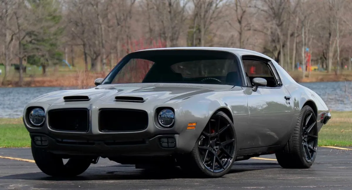 Pontiac Firebird: The Muscle Car That Still Roars in Gaming and Reality