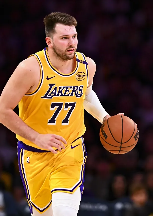 Warriors could trade erratic $37 million guard to Lakers for 6-foot-8 forward