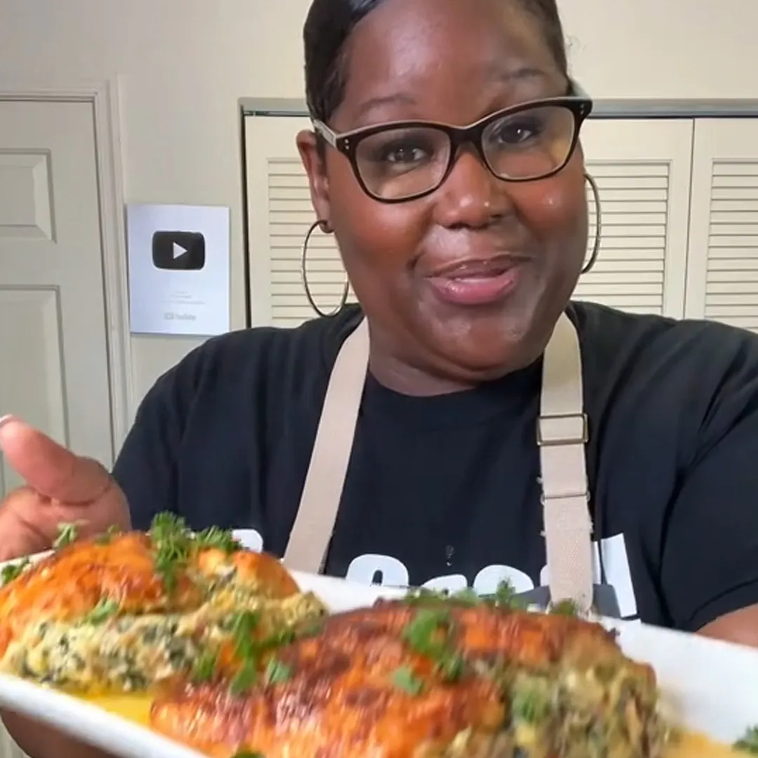 Lemon-Glazed Stuffed Salmon – A Flavor-Packed Favorite