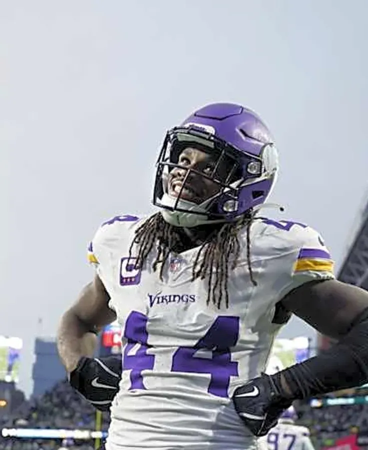 Carolina Panthers projected Vikings trade fixes glaring issue on defense