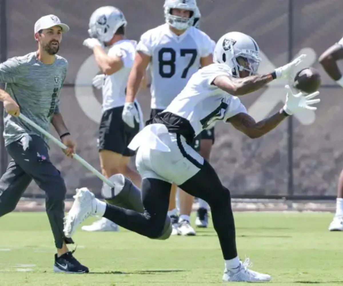 “He’s just a hair under 6'5 and he ran 4.3” – Raiders' rookie ‘unicorn’ Dont’e Thornton Jr. turns heads with jaw-dropping speed, rare size and sky-high potential as comparisons to Al Davis-era picks resurface - suong