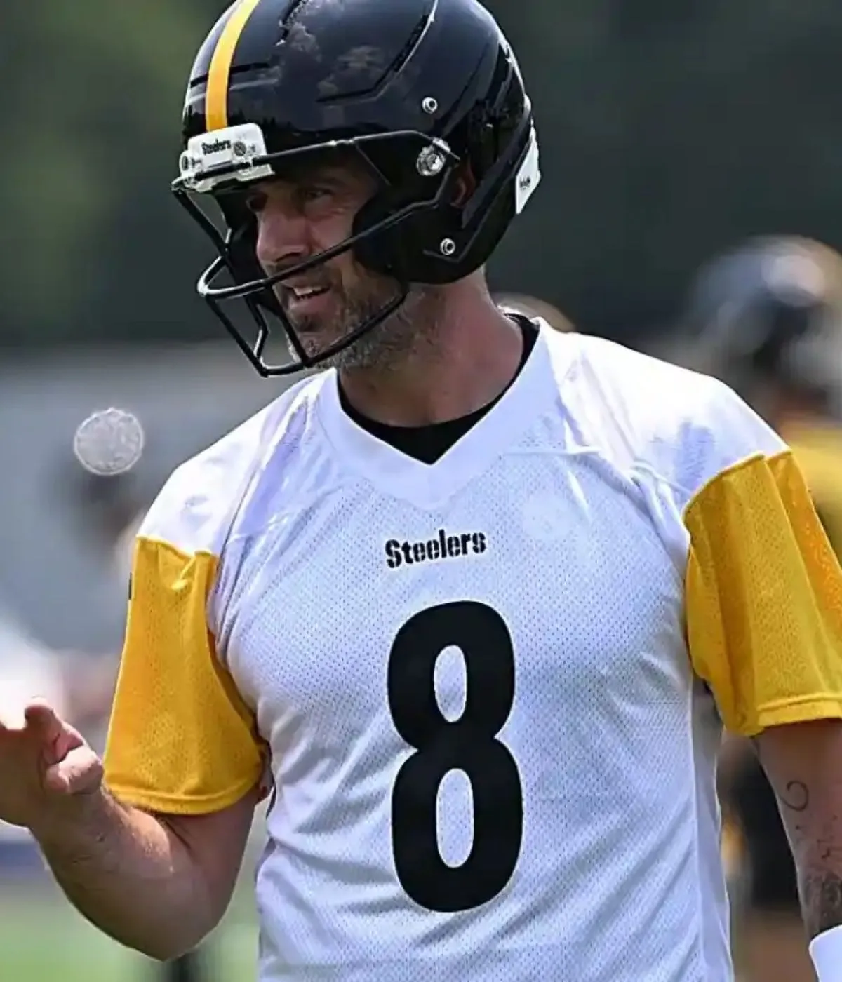 Steelers Predicted to Replace Aaron Rodgers With New Dual-Threat QB