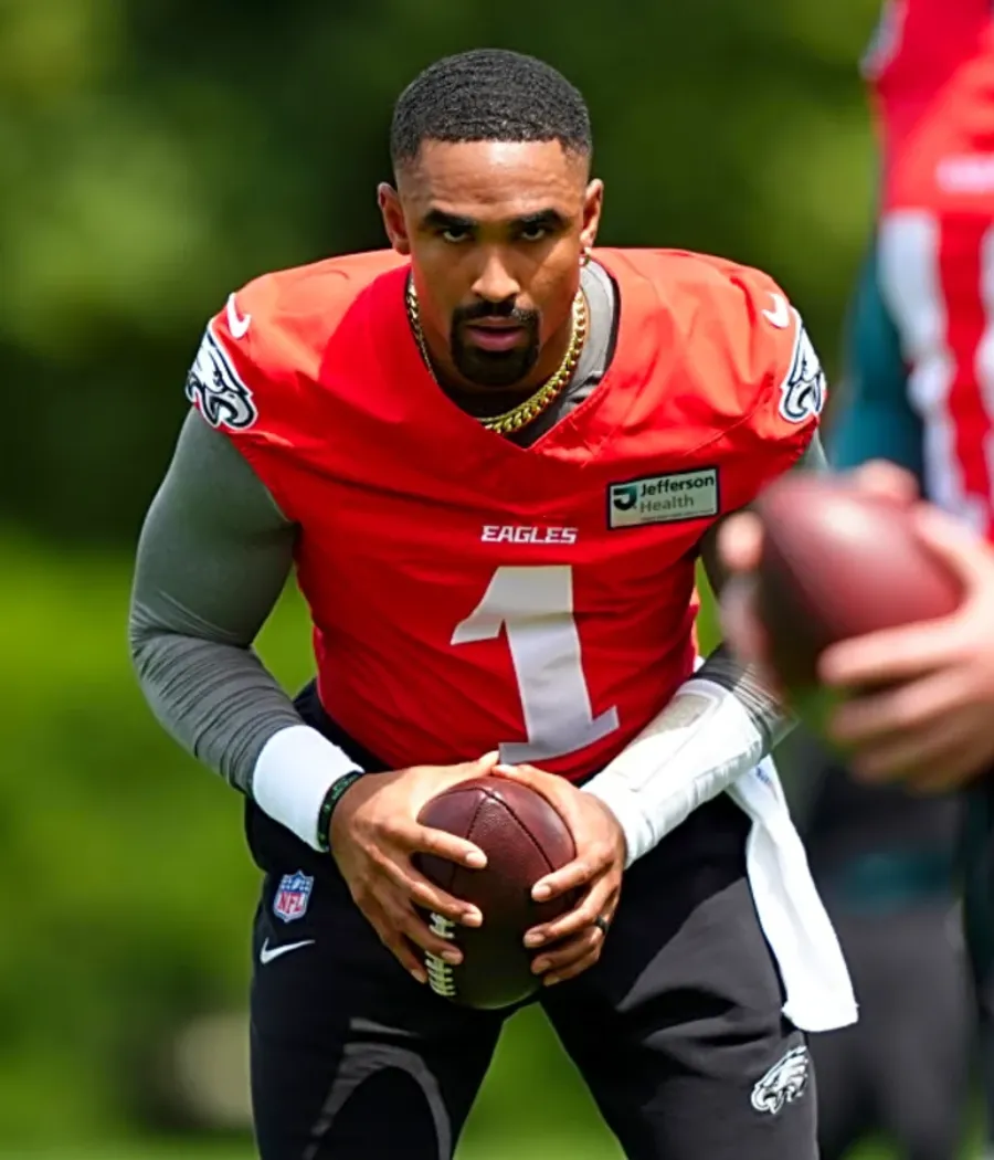 NFL legend Peyton Manning reveals what made Eagles QB Jalen Hurts send him a salty text