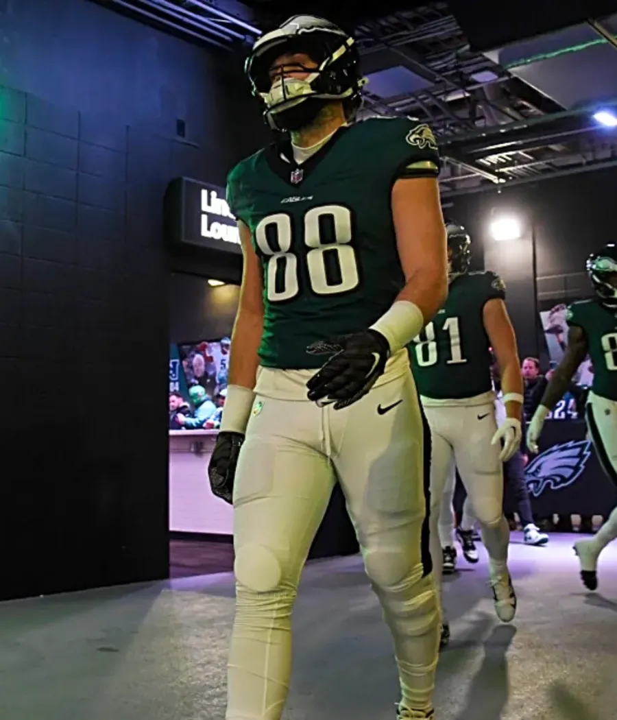 Dallas Goedert reveals Peyton Manning's advice as Eagles look to defend Super Bowl title
