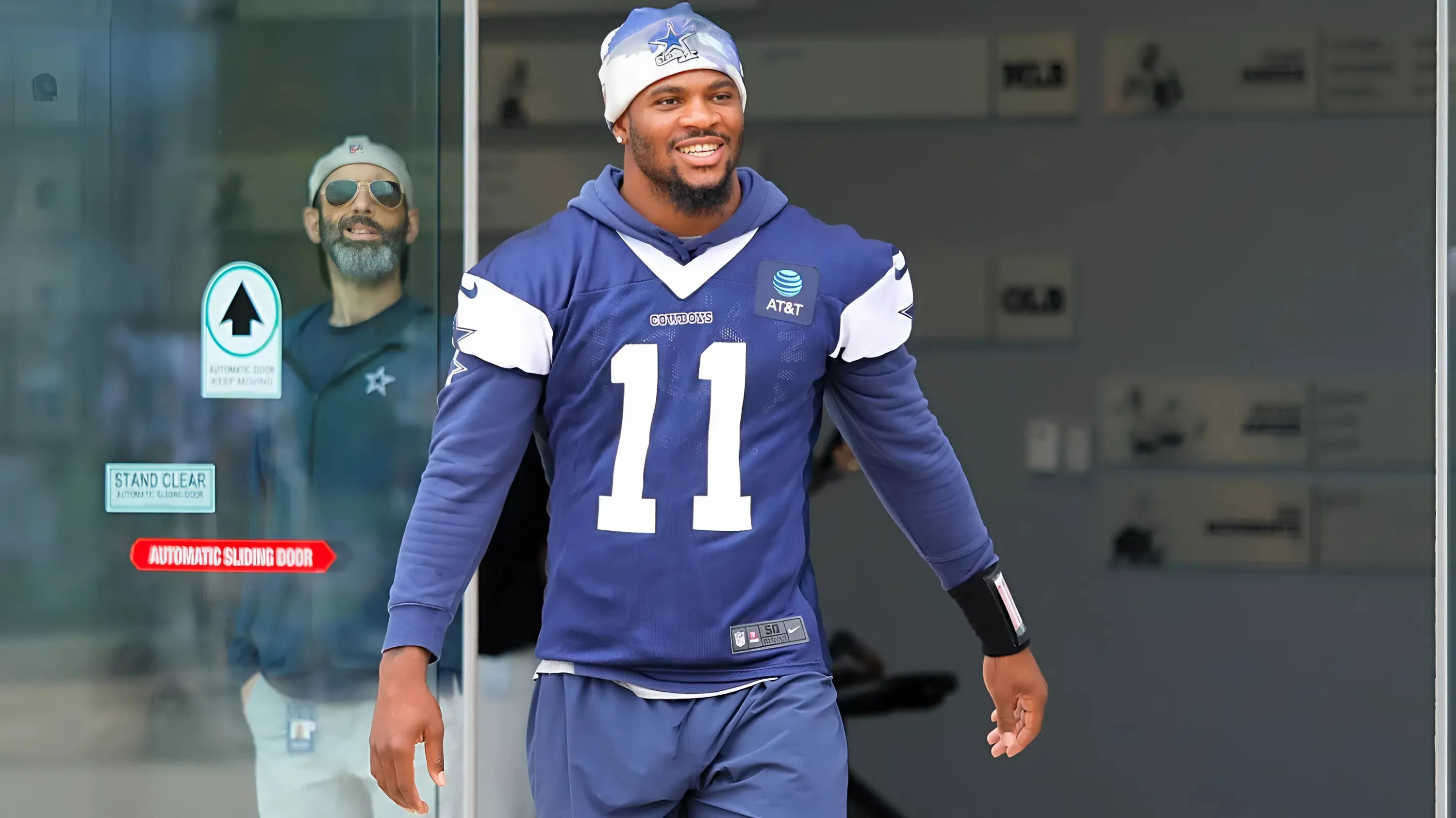 Cowboys' Micah Sending Clear Contract Message to Jerry Jones