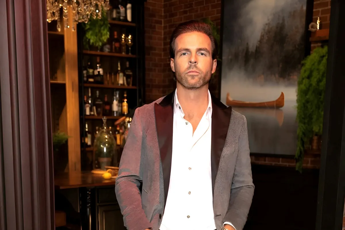JT Thomas Called Out by Alleged Ex for “Dirty” Behavior and “Fake” Onscreen Persona – Says Time With Him Was “Bizarre” tram