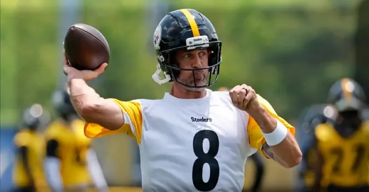 Steelers Players Had Surprise Reaction to Meeting Aaron Rodgers: Insider
