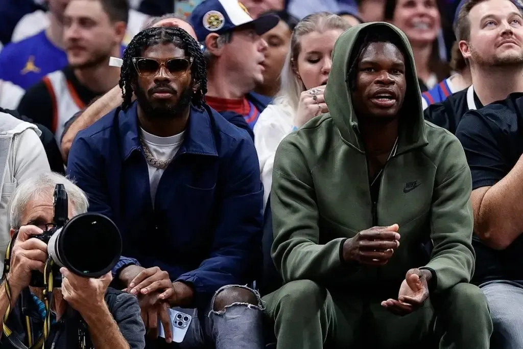 Shedeur Sanders Gives Emoji Reaction At Travis Hunter’s $46M Rookie Contract Signing